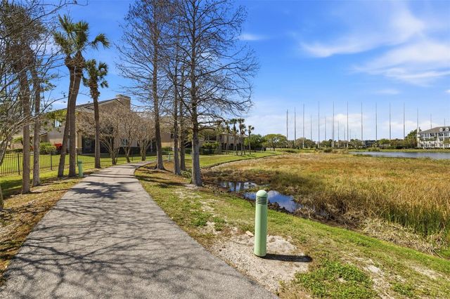 615 SAXONY BOULEVARD, St Petersburg, FL 33701