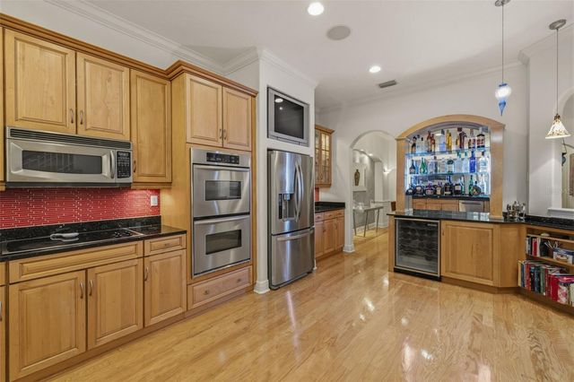 615 SAXONY BOULEVARD, St Petersburg, FL 33701