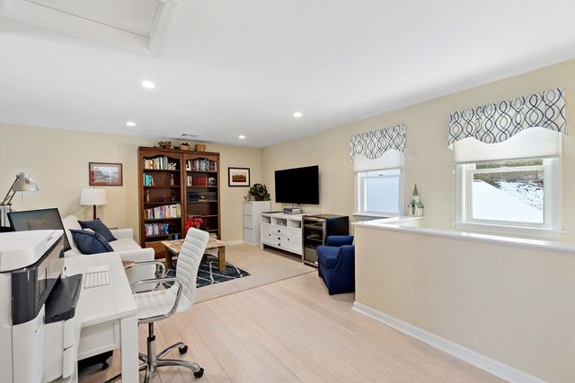 16 Butten Mews 16, Plymouth, MA 02360