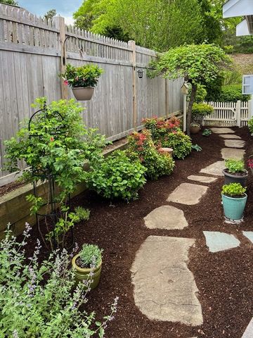 16 Butten Mews 16, Plymouth, MA 02360