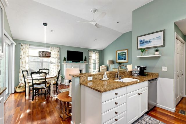 16 Butten Mews 16, Plymouth, MA 02360