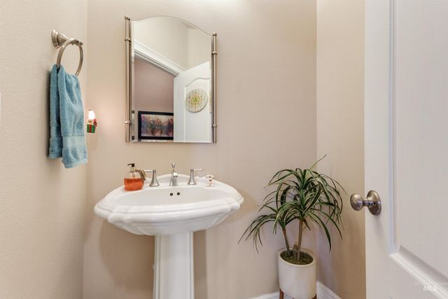 4834 S Fern St., Nampa, ID 83686