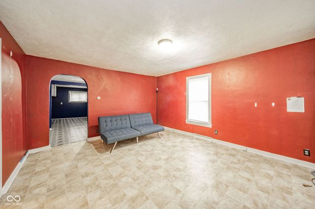 706 E 32nd Street, Anderson, IN 46016