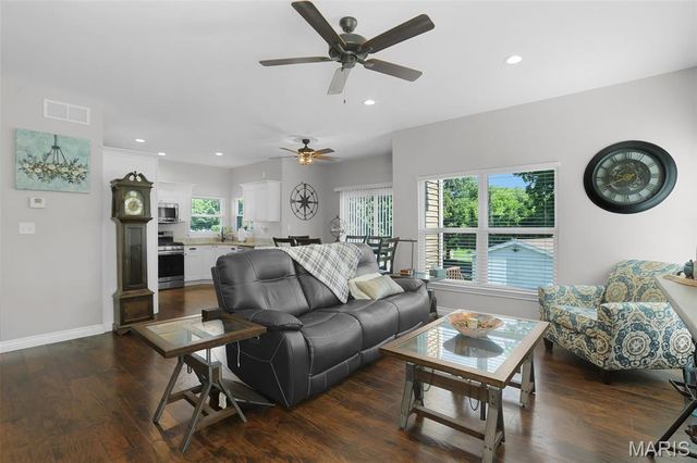 149 W Lincoln Street, Collinsville, IL 62234