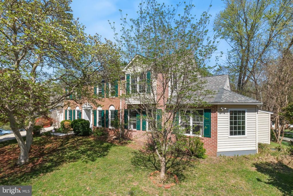 Image 2 of property listing at 11917 REYNOLDS AVE, Potomac, MD 20854