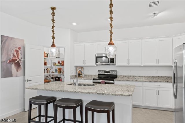 3390 Weston Manor DR, Alva, FL 33920