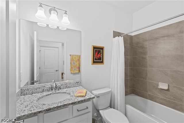 3390 Weston Manor DR, Alva, FL 33920