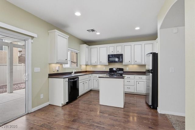 8427 Quarentina Avenue, Las Vegas, NV 89149