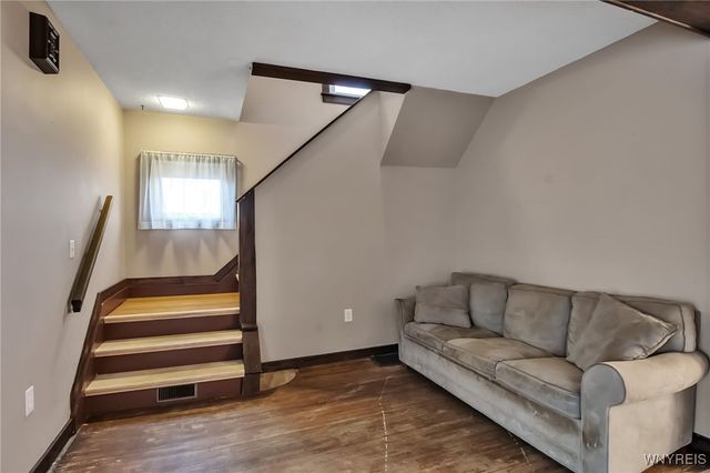 24 Lake Ave, Hamburg, NY 14219