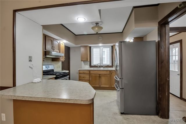 24 Lake Ave, Hamburg, NY 14219