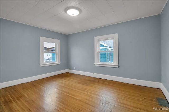 24 Lake Ave, Hamburg, NY 14219