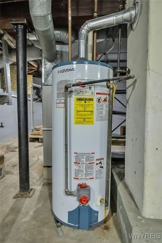 24 Lake Ave, Hamburg, NY 14219