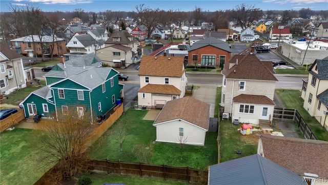 24 Lake Ave, Hamburg, NY 14219