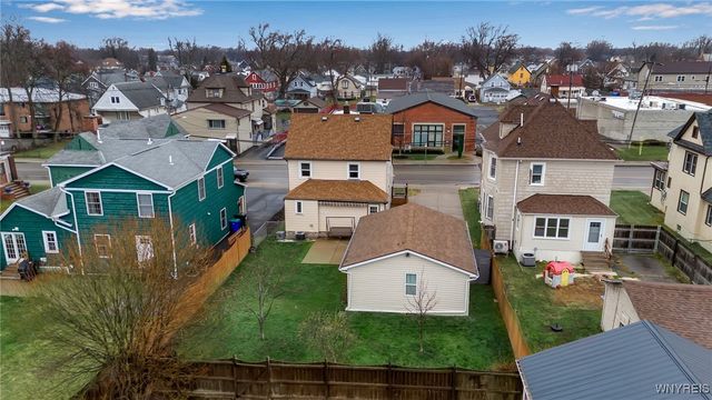 24 Lake Ave, Hamburg, NY 14219