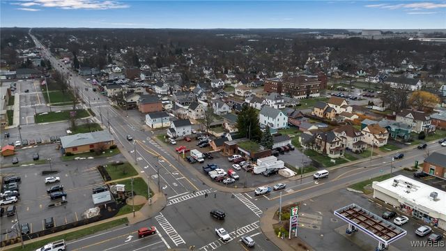 24 Lake Ave, Hamburg, NY 14219