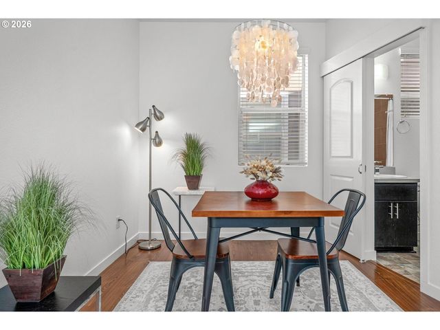 4319 Se DIVISION St B, Portland, OR 97206