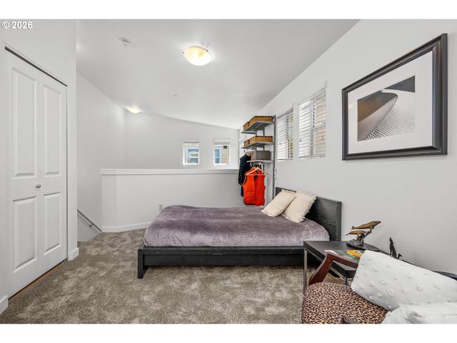 4319 Se DIVISION St B, Portland, OR 97206