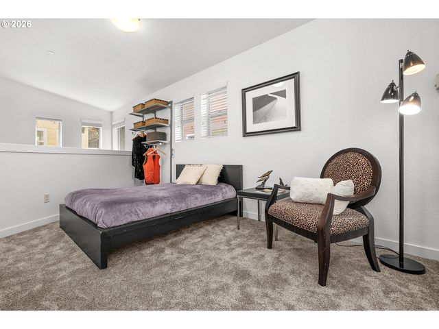 4319 Se DIVISION St B, Portland, OR 97206