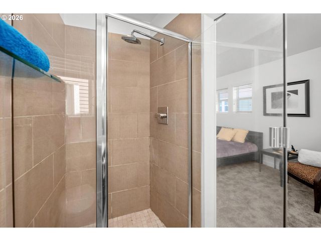 4319 Se DIVISION St B, Portland, OR 97206