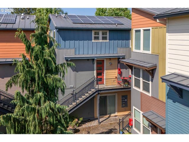 4319 Se DIVISION St B, Portland, OR 97206