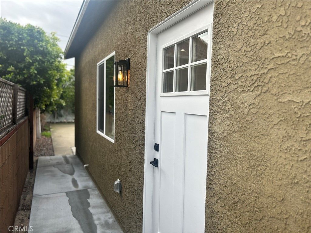 11052 Emelita St., North Hollywood, CA 91601