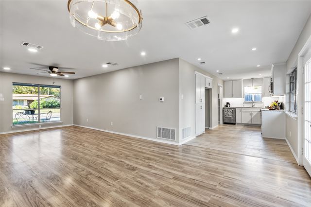 2708 Driftwood Drive, Mesquite, TX 75150