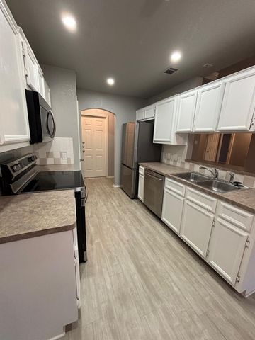 4300 Maggie DR, Killeen, TX 76549