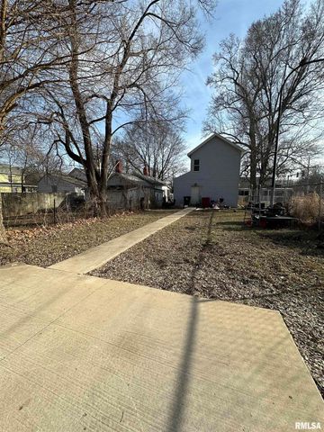 1305 NE MONROE Street, Peoria, IL 61603