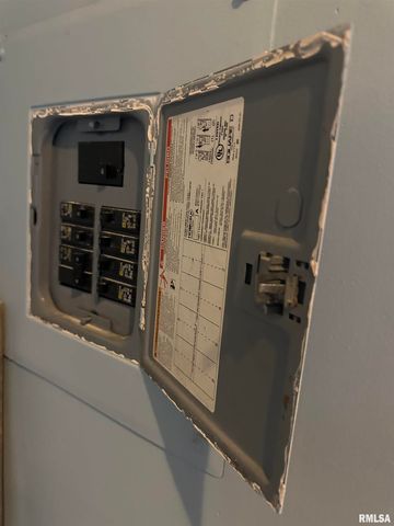 1305 NE MONROE Street, Peoria, IL 61603