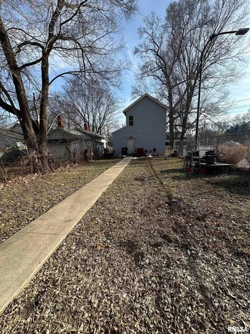 1305 NE MONROE Street, Peoria, IL 61603