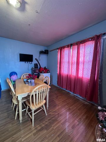 1305 NE MONROE Street, Peoria, IL 61603