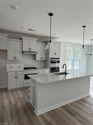 129 Starhaven Court, Advance, NC 27006