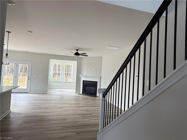 129 Starhaven Court, Advance, NC 27006