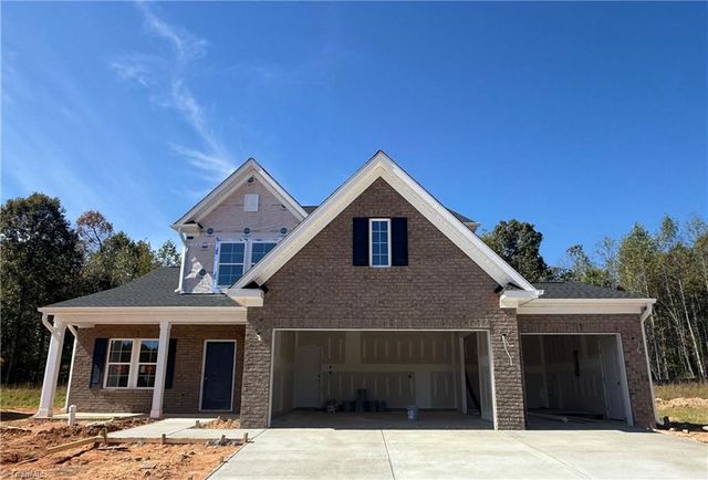 129 Starhaven Court, Advance, NC 27006