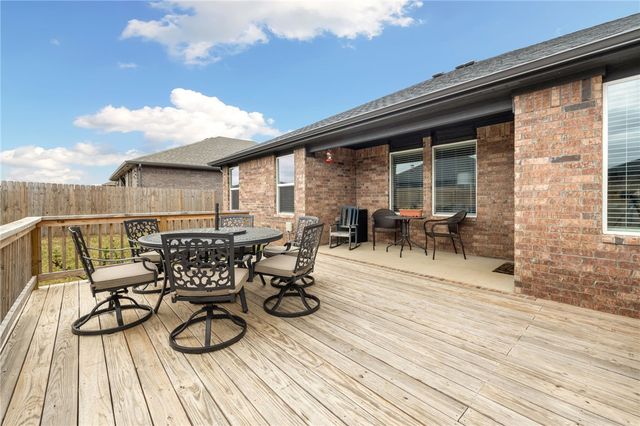 5561 Southwood Avenue, Springdale, AR 72764