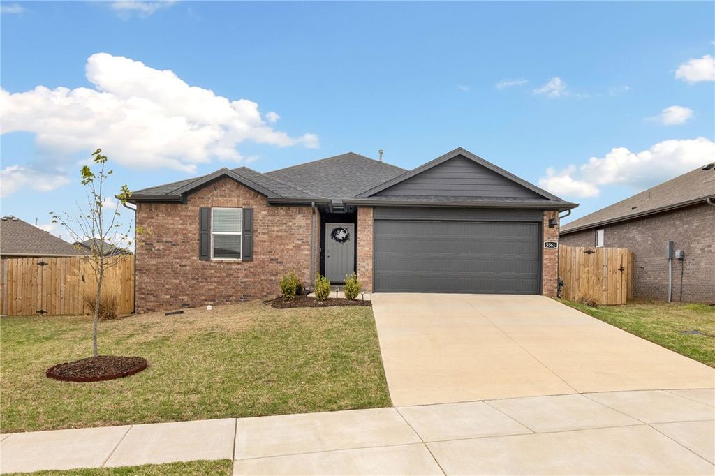 5561 Southwood Avenue, Springdale, AR 72764