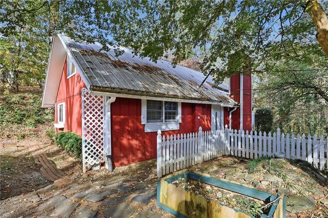 9060 Ruby Lane, Gainesville, GA 30506