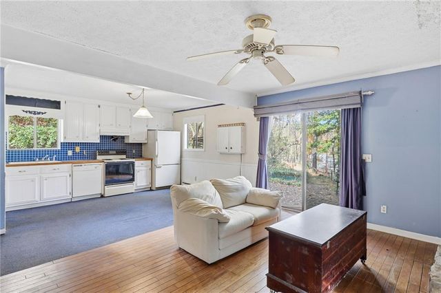 9060 Ruby Lane, Gainesville, GA 30506