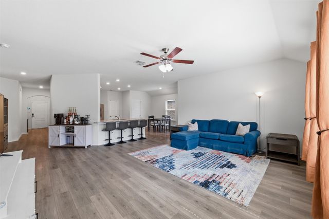 123 Arborside Drive, Waxahachie, TX 75165