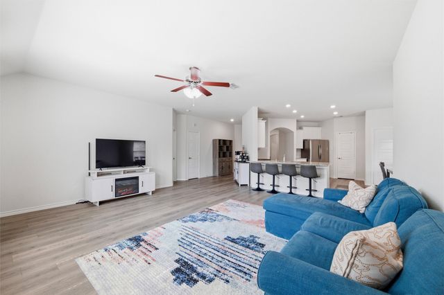 123 Arborside Drive, Waxahachie, TX 75165