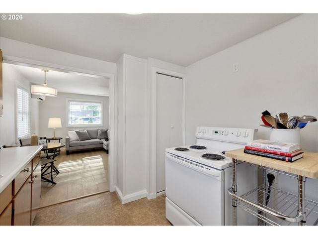18149 Se PINE St, Portland, OR 97233