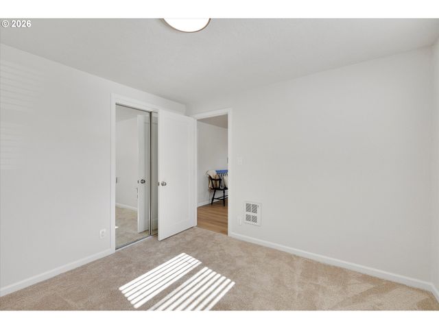 18149 Se PINE St, Portland, OR 97233