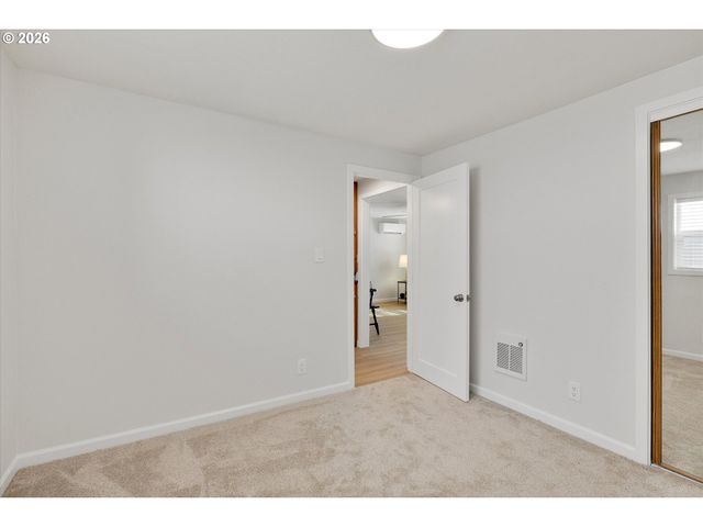 18149 Se PINE St, Portland, OR 97233