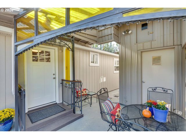 18149 Se PINE St, Portland, OR 97233