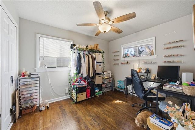 5910 N Park Avenue, Gladstone, MO 64118