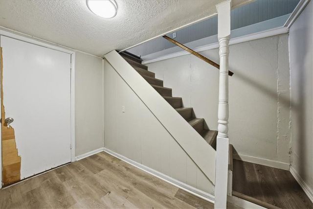 5910 N Park Avenue, Gladstone, MO 64118