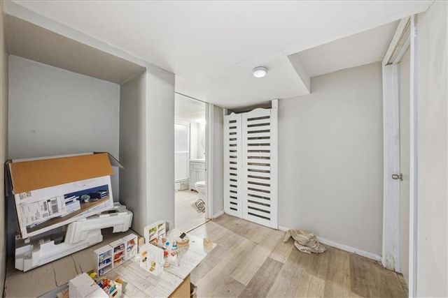 5910 N Park Avenue, Gladstone, MO 64118