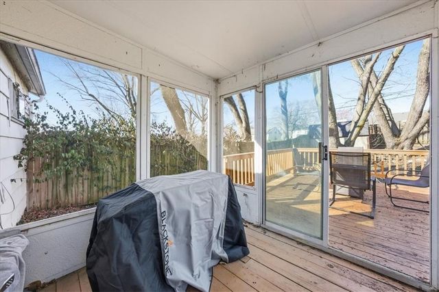 5910 N Park Avenue, Gladstone, MO 64118