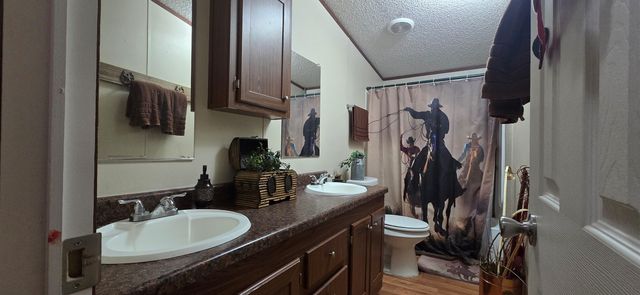 2089 Vz County Road 3502, Wills Point, TX 75169