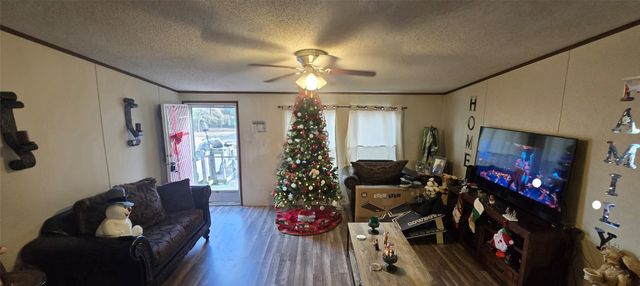 2089 Vz County Road 3502, Wills Point, TX 75169